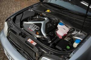 Image 21/50 de Audi RS4 Avant (2001)