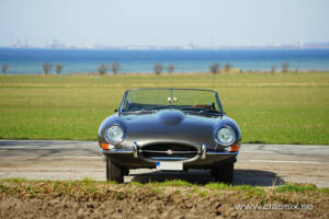 Image 20/20 of Jaguar E-Type 4.2 (1966)