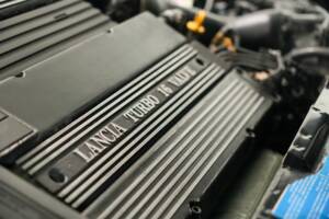 Bild 29/48 von Lancia Delta HF Integrale Evoluzione I (1992)