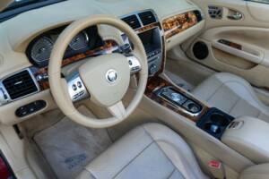 Image 48/50 of Jaguar XK (2011)