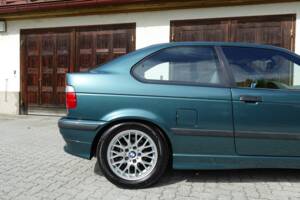 Immagine 32/41 di BMW 323ti Compact (1999)