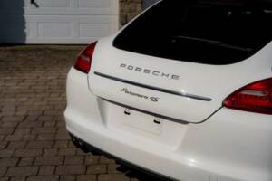 Bild 38/50 von Porsche Panamera 4S (2010)