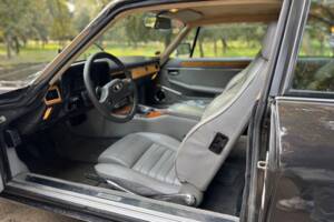 Image 33/47 of Jaguar XJ-S 3.6 (1988)