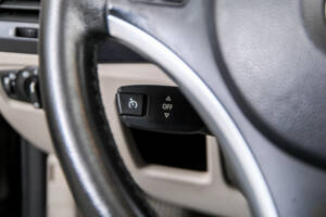 Image 38/50 of BMW 125i (2008)