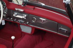 Image 46/50 of Mercedes-Benz 190 SL (1959)