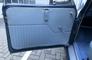 Image 26/50 of Morris Minor 1000 Traveller (1969)