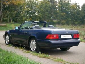 Image 3/35 de Mercedes-Benz SL 320 (1996)