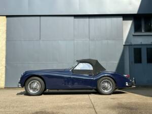 Image 9/50 de Jaguar XK 140 OTS (1956)
