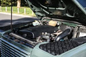 Image 17/21 de Land Rover Defender 90 Td5 (1999)