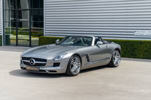 Image 3/21 of Mercedes-Benz SLS AMG Roadster (2012)