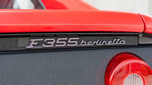 Image 32/83 of Ferrari F 355 Berlinetta (1996)