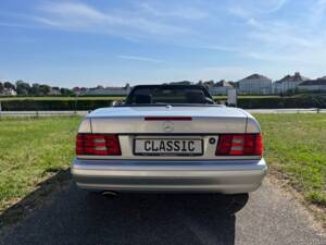 Image 16/91 of Mercedes-Benz SL 320 "Final Edition" (2001)