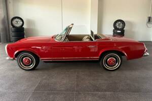 Image 4/8 de Mercedes-Benz 250 SL (1967)