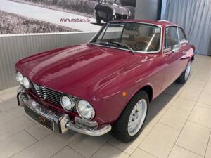 Image 3/18 de Alfa Romeo 2000 GT Veloce (1972)