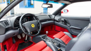 Image 39/83 of Ferrari F 355 Berlinetta (1996)