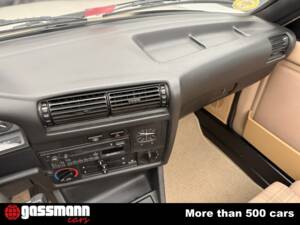 Bild 14/15 von BMW 320i (1990)