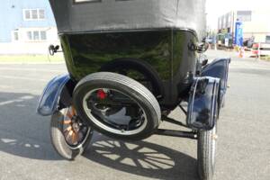 Image 10/41 of Ford Model T Touring (1925)