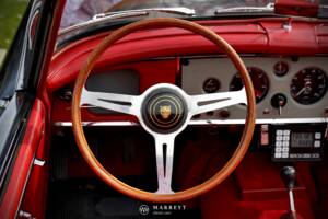 Image 59/78 of Jaguar XK 150 3.4 S OTS (1958)
