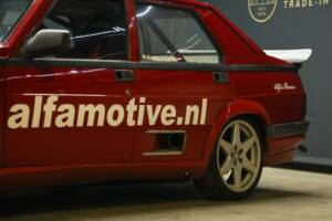 Image 24/50 de Alfa Romeo 75 3.0 V6 QV (1990)