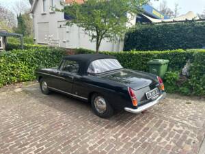 Imagen 8/26 de Peugeot 404 Convertible (1968)