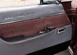 Afbeelding 40/84 van Chrysler New Yorker 2-Door Hardtop (1961)