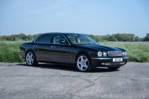 Obraz 23/50 pojazdu Jaguar XJR Super V8 (2004)