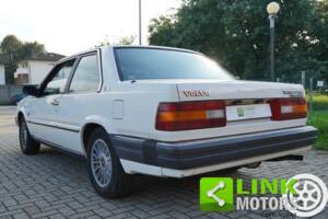 Image 6/10 of Volvo 780 Bertone (1987)