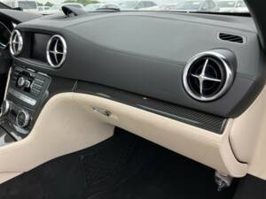 Afbeelding 42/70 van Mercedes-Benz SL 63 AMG (2012)