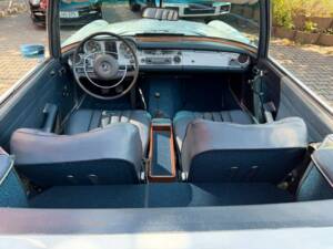 Image 19/42 of Mercedes-Benz 280 SL (1968)