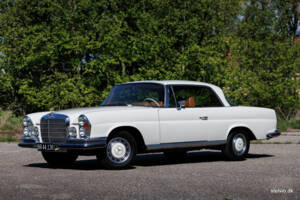 Image 3/38 of Mercedes-Benz 280 SE 3,5 (1970)