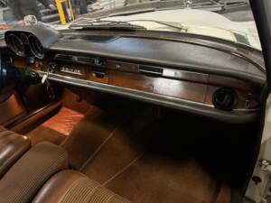 Imagen 15/58 de Mercedes-Benz 280 SE (1970)