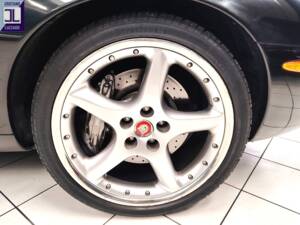 Bild 21/65 von Jaguar XKR (1998)