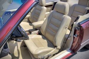 Bild 56/79 von Mercedes-Benz E 220 (1996)