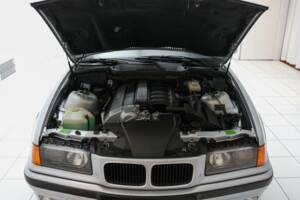 Imagen 15/28 de BMW 325i (1994)