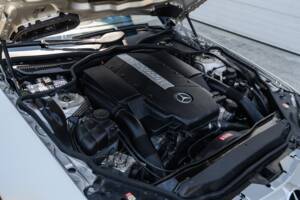 Image 70/86 de Mercedes-Benz SL 500 (2002)