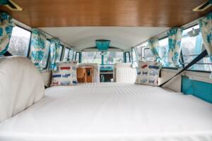 Image 21/40 of Volkswagen T2c Combi (1966)