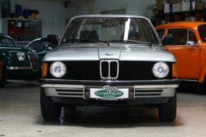 Immagine 3/22 di BMW 318i (1981)