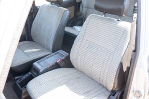 Image 7/46 of Toyota Land Cruiser FJ 62 (1988)