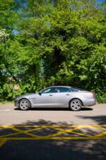 Bild 14/50 von Jaguar XJ 5.0 (2012)