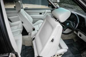 Bild 26/50 von BMW 635 CSi (1989)