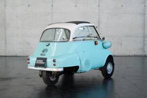 Image 25/29 of BMW Isetta 300 (1962)