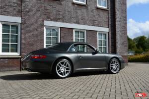 Image 6/6 of Porsche 911 Carrera (2007)