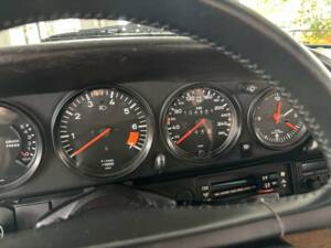 Bild 16/37 von Porsche 911 Carrera 3.2 (1985)