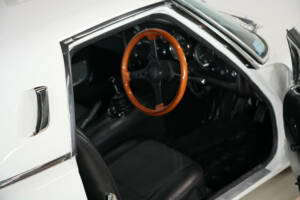 Image 26/32 of Mazda 110 S Cosmo Sport (1968)