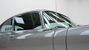 Bild 15/15 von Jaguar E-Type (1969)