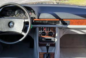 Image 16/29 de Mercedes-Benz 500 SEC (1982)