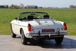 Imagen 38/50 de MG MGB (1972)