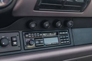 Imagen 29/37 de Porsche 911 Carrera (1995)