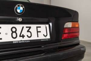 Afbeelding 28/46 van BMW 318i (1995)