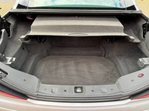 Image 14/29 of Mercedes-Benz SL 55 AMG (2004)